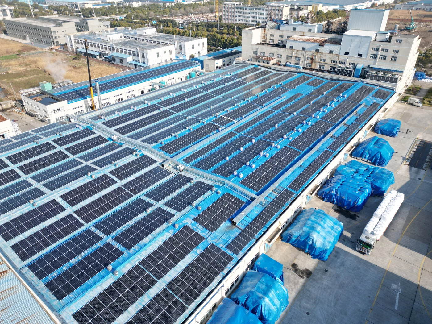Solar panels covering the Yongyin factory rooftop